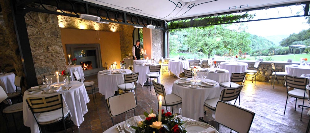 RELAIS DU SILENCE ALBERGO RELAIS I DUE ROCCOLI 38/50