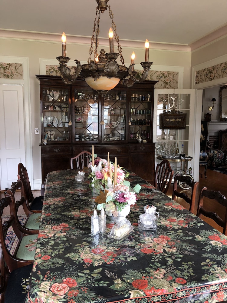 Angie's B&B 38/41