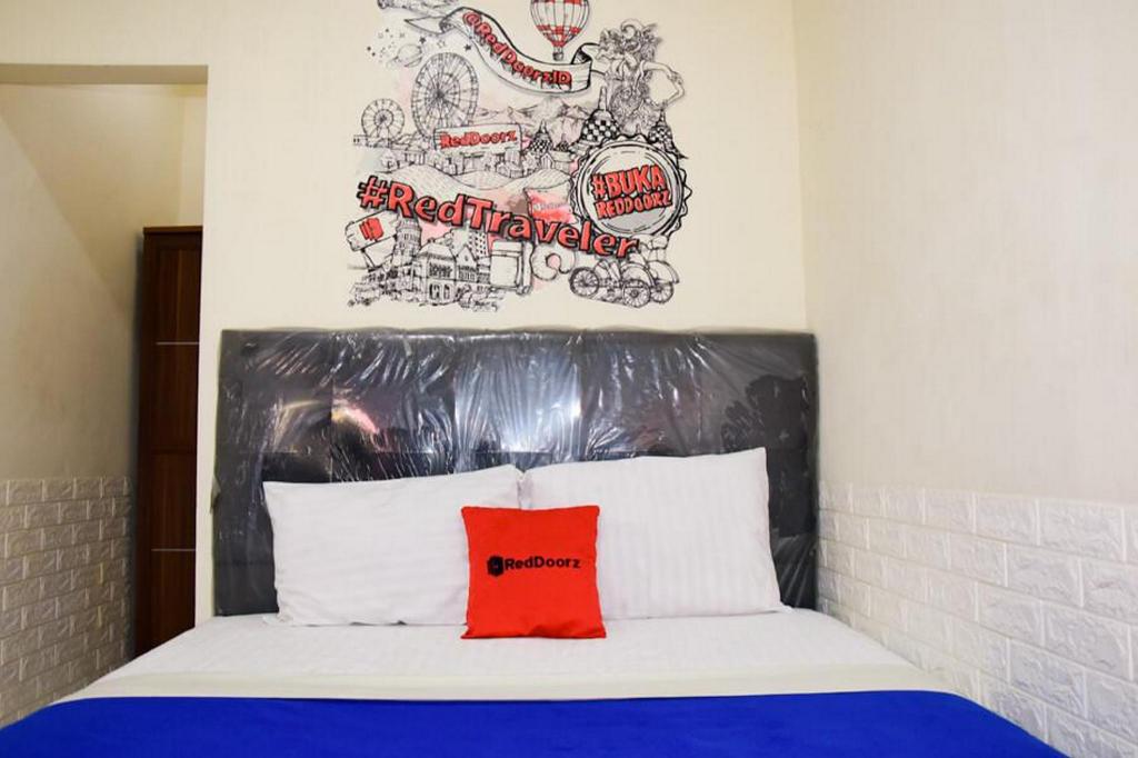 Reddoorz Plus Near Ciputra World Kuningan 2 28/50