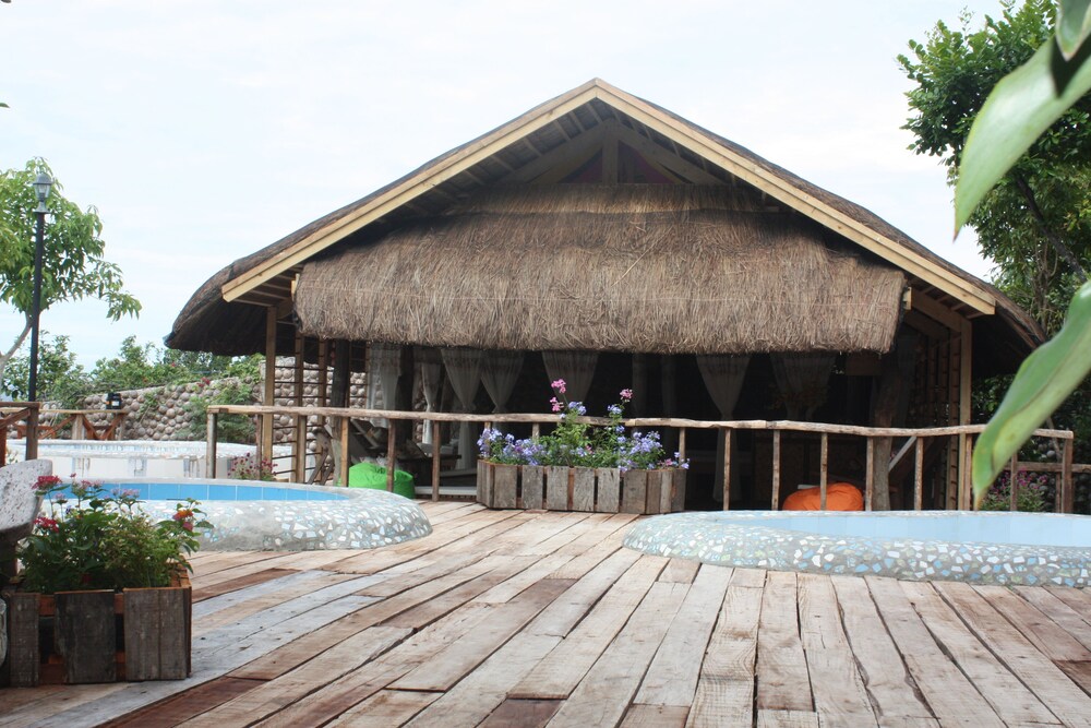 Bohol Bee Farm 6/75