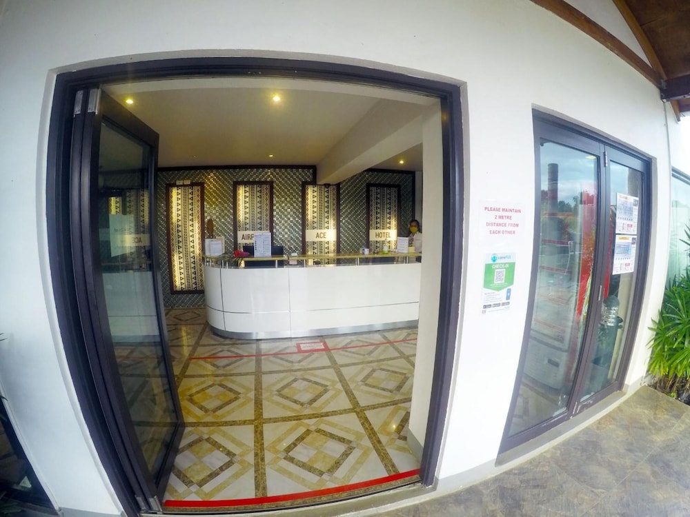 Airport Ace Hotel 6/66