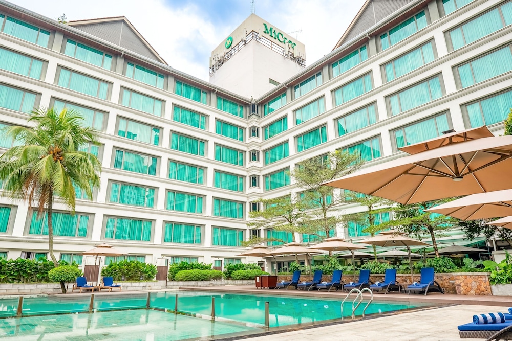 Micasa All Suite Hotel 35/44