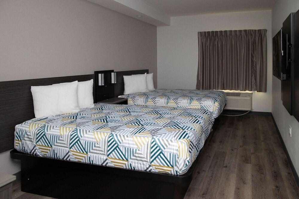 Motel6 Highland, CA – San Bernardino – East 17/35