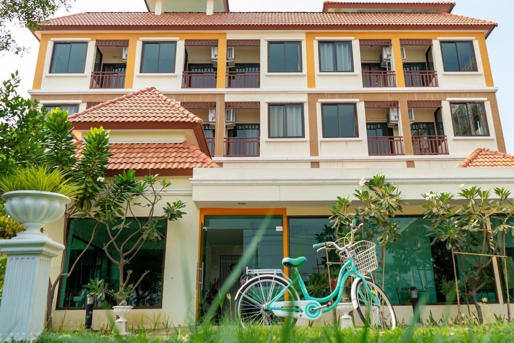 Sasi Nonthaburi Hotel And Apartment 2/57