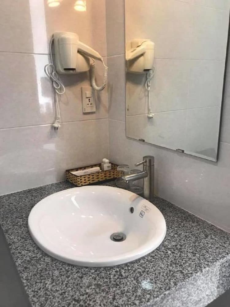 Vanda Hotel 31/32