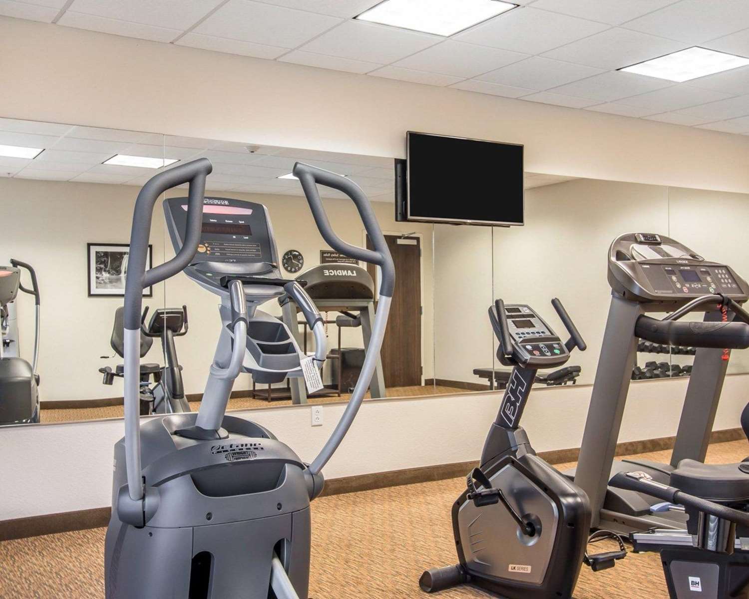 Mainstay Suites Meridian 22/43
