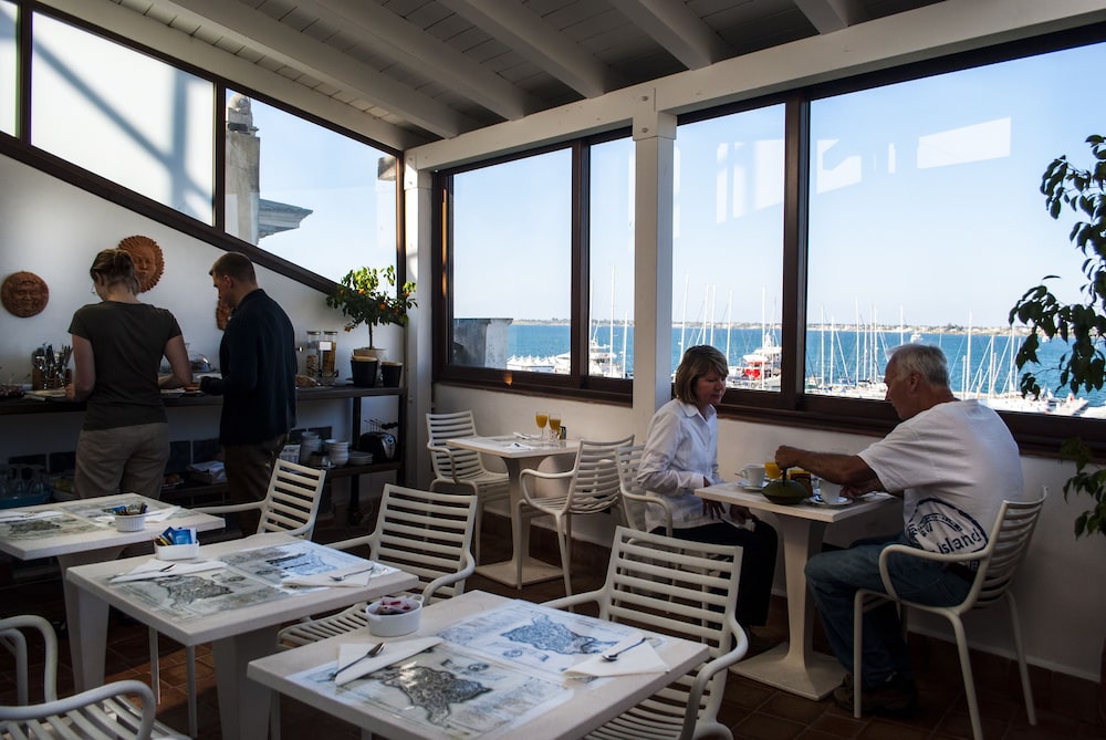 L'approdo Delle Sirene 28/50