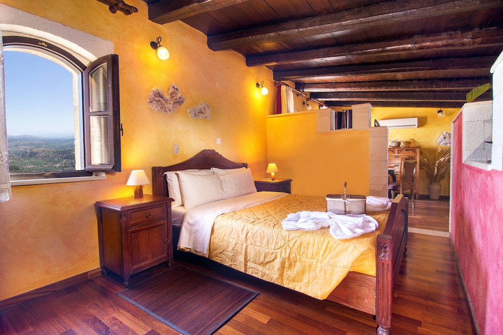 Samonas Traditional Villas 8/50