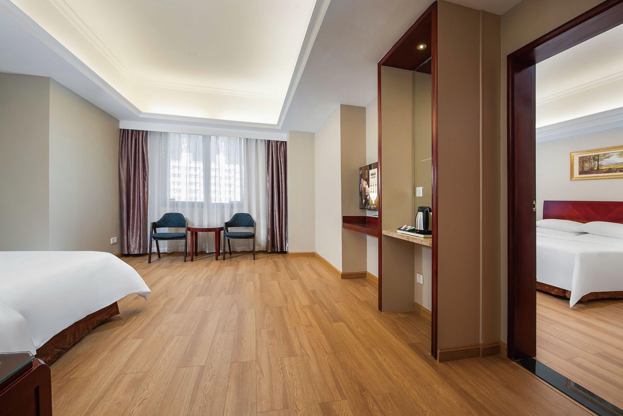 Vienna Hotel Shenzhen Yinhu 36/74