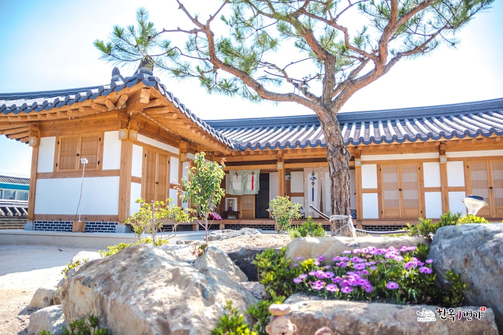 Hanok1st 26/48