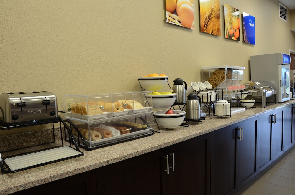 Comfort Inn & Suites Cave City 28/38