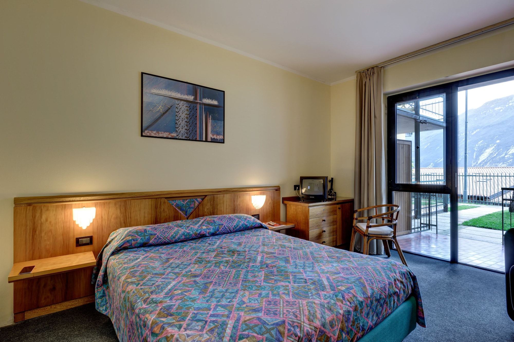 STANDARD, DOUBLE OR TWIN BED