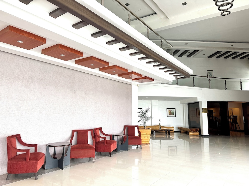 Subic Bay Peninsular Hotel 43/58
