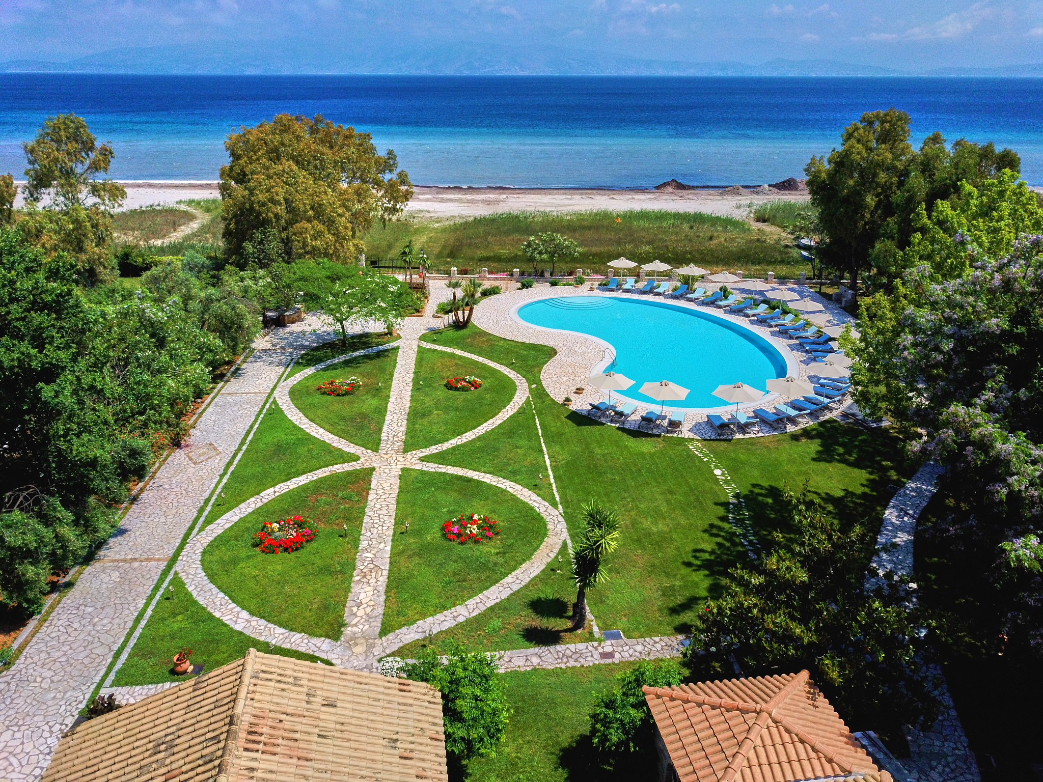 Chrismos Luxury Suites and Studios 28/39