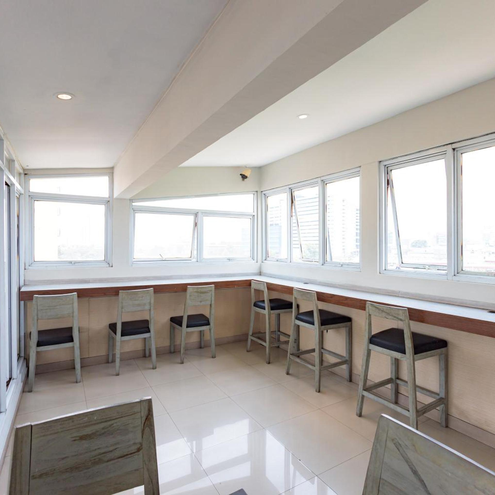 Hotel Sans Hotel Liv Ancol by RedDoorz 40/50