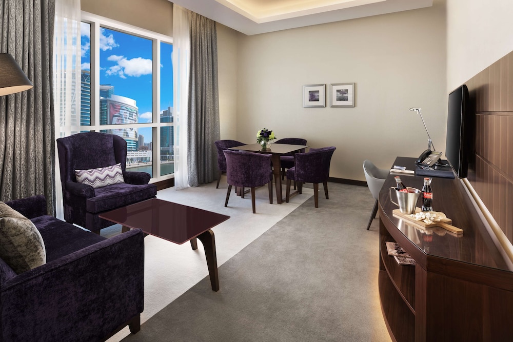Radisson Blu Hotel Dubai Waterfront 49/78