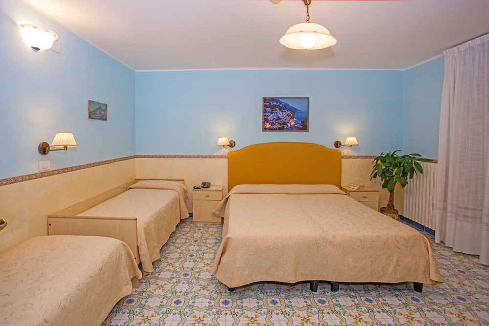 Hotel Amalfi 19/79