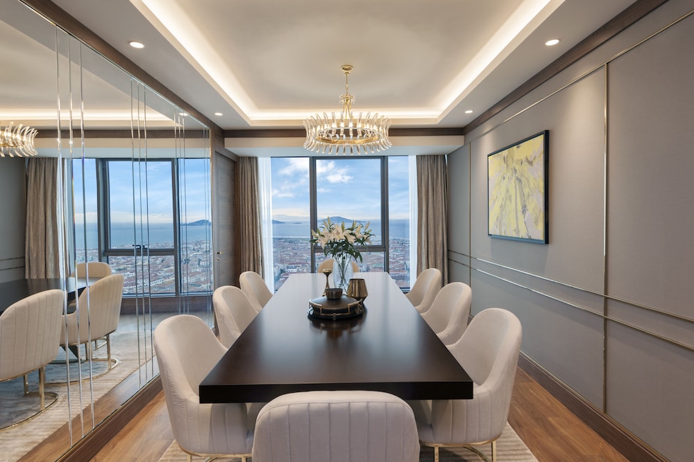 Elite World Grand Istanbul Kucukyali Hotel 56/68