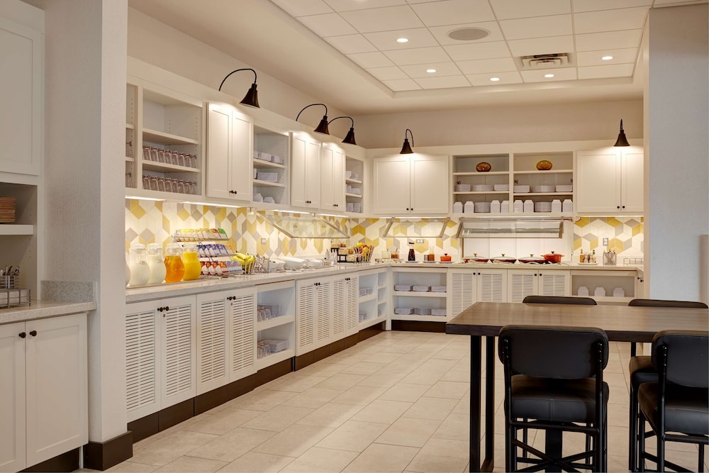Hyatt Place Madison Verona 44/54