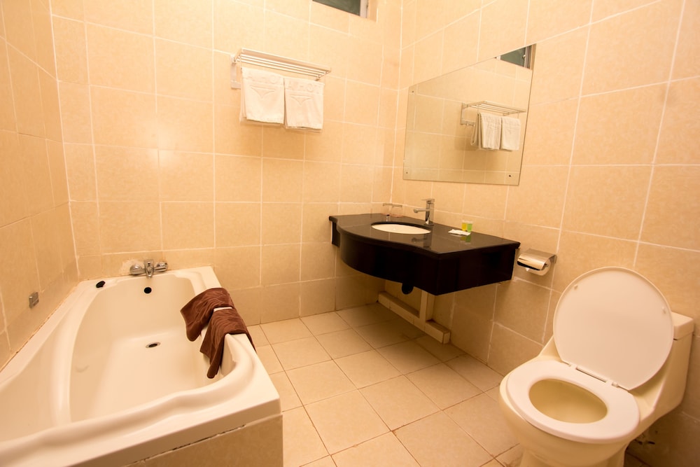 Mika Hotel 43/46