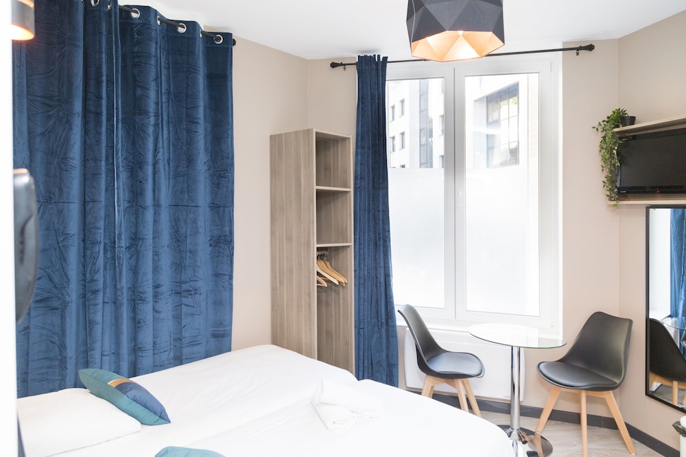 RESIDENCE AURMAT 26/69