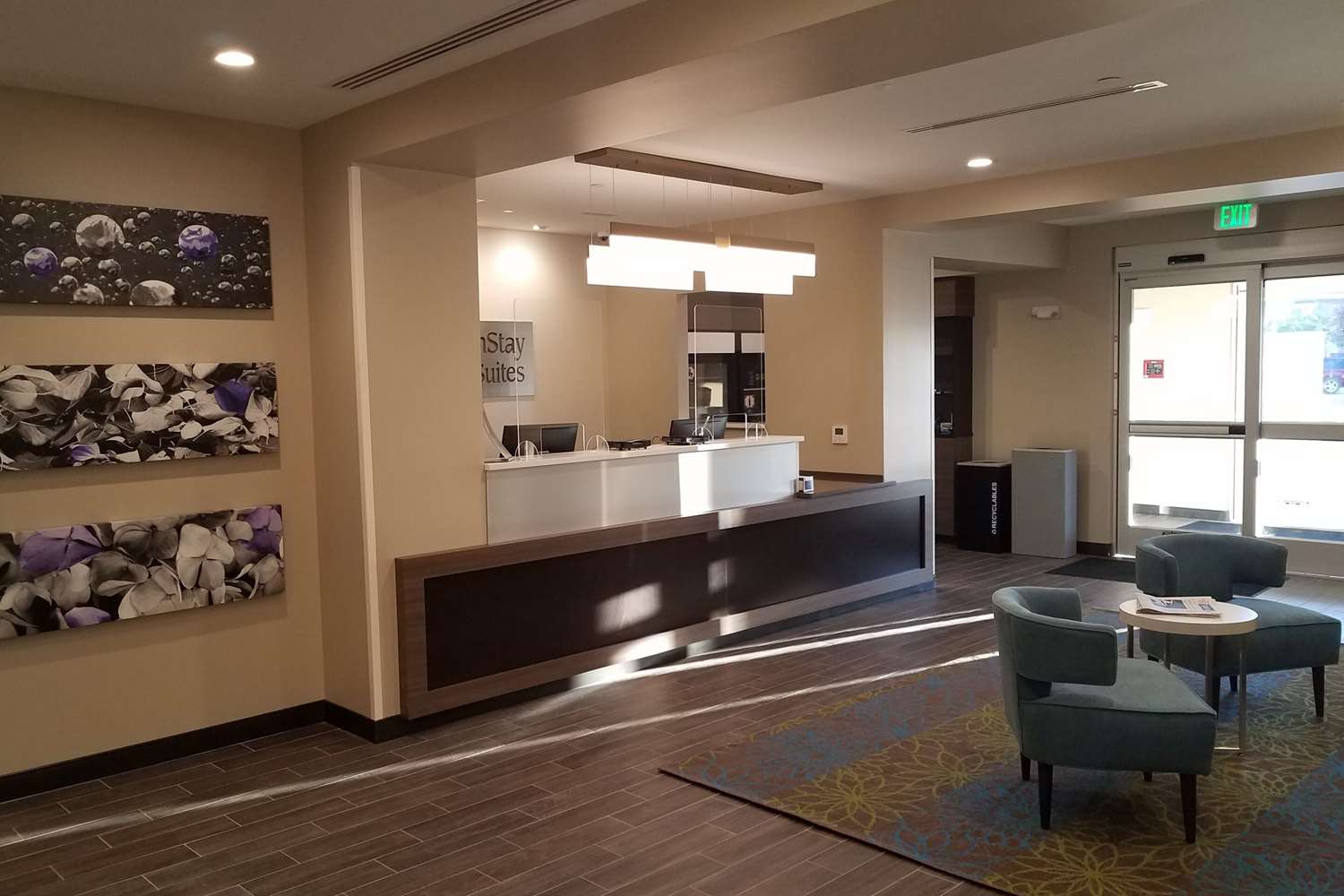 MainStay Suites Great Falls Airport 14/16
