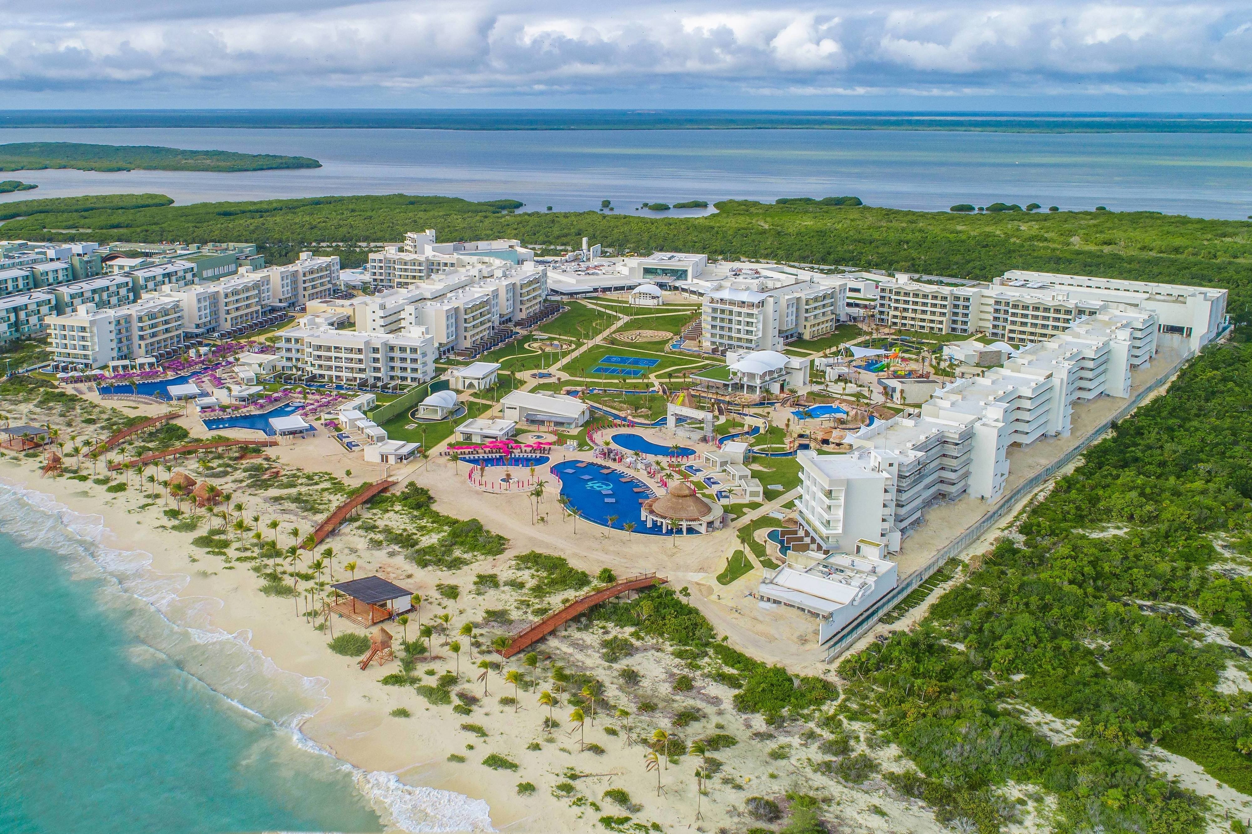 Planet Hollywood Cancun, An Autograph Collection All-Inclusive Resort 78/82