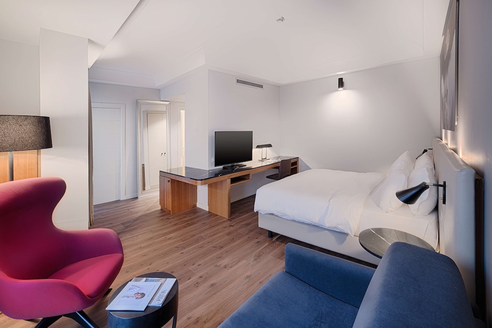 RADISSON BLU HOTEL MILAN 15/68