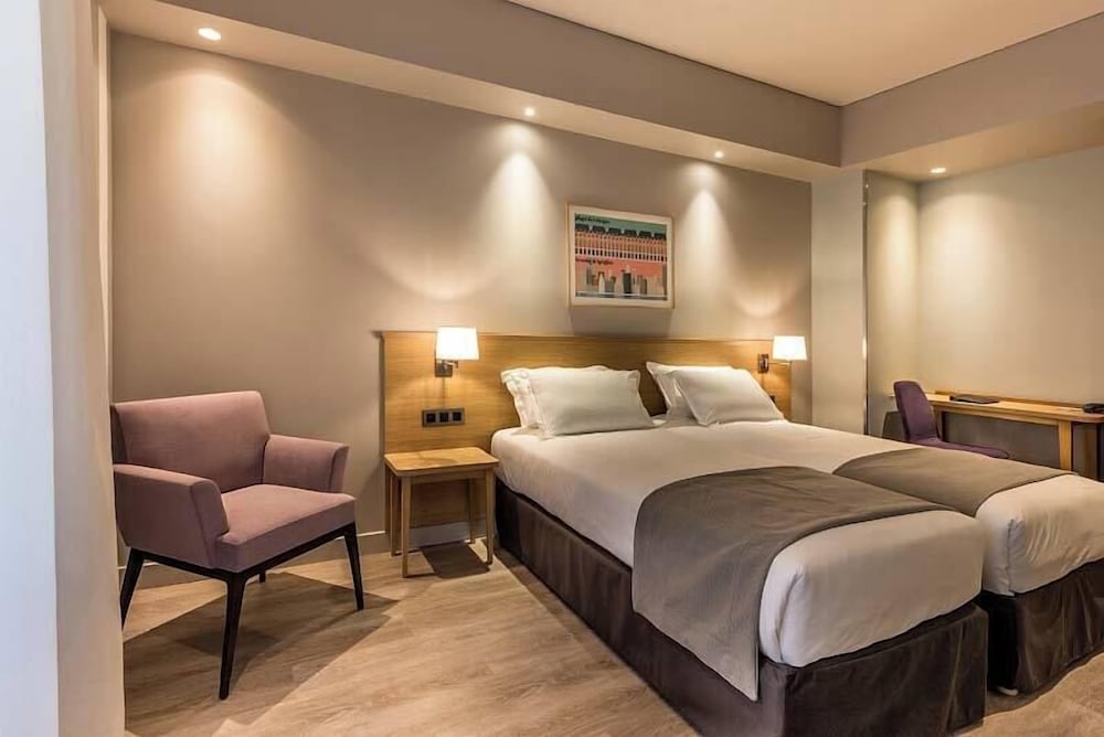 Hotel Magellan 12/44