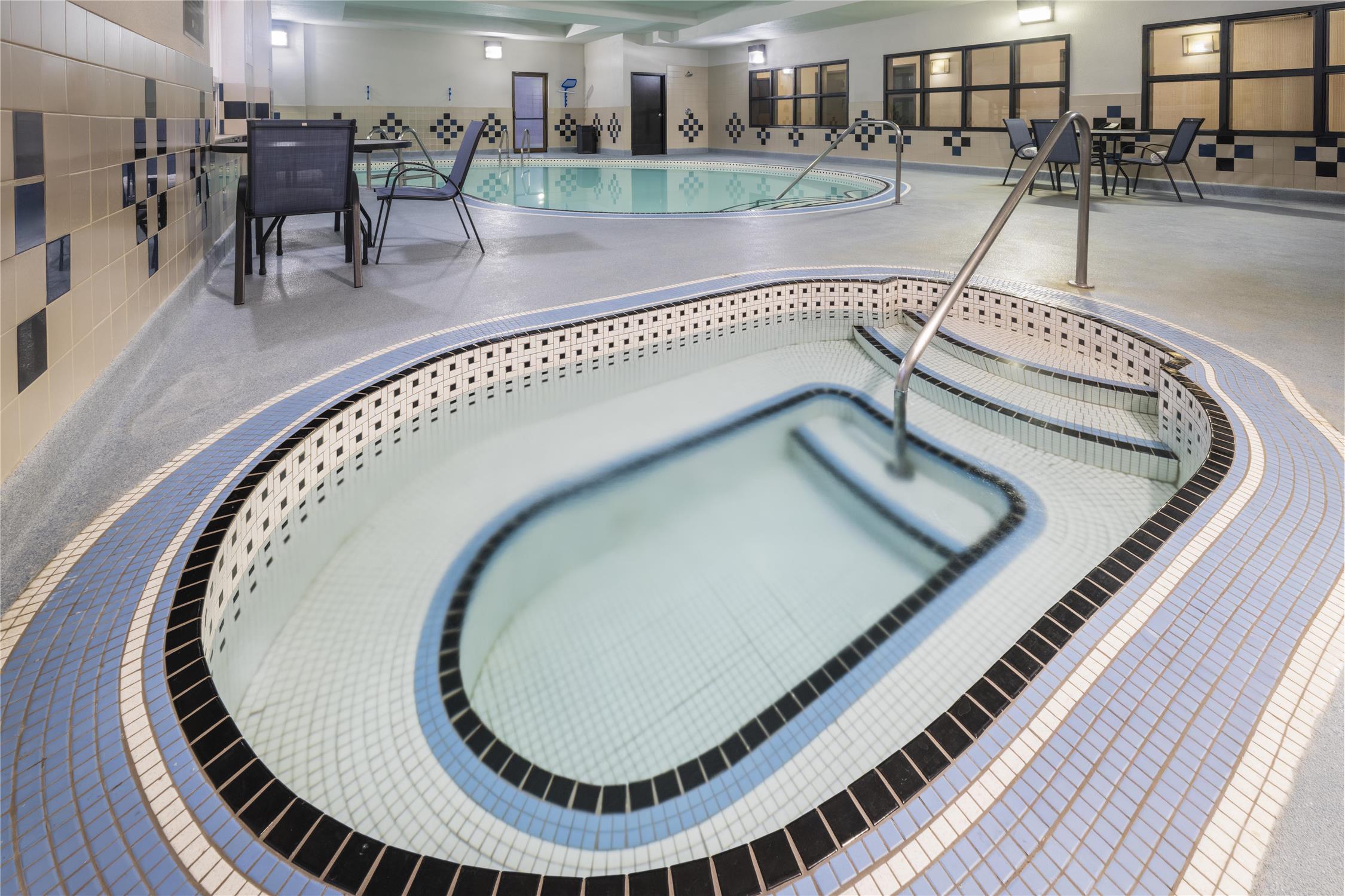 Best Western Premier Freeport Inn Calgary Airport 25/54