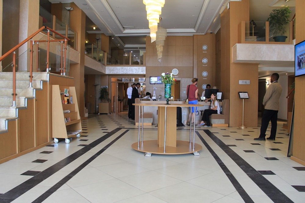 Momona Hotel 55/64