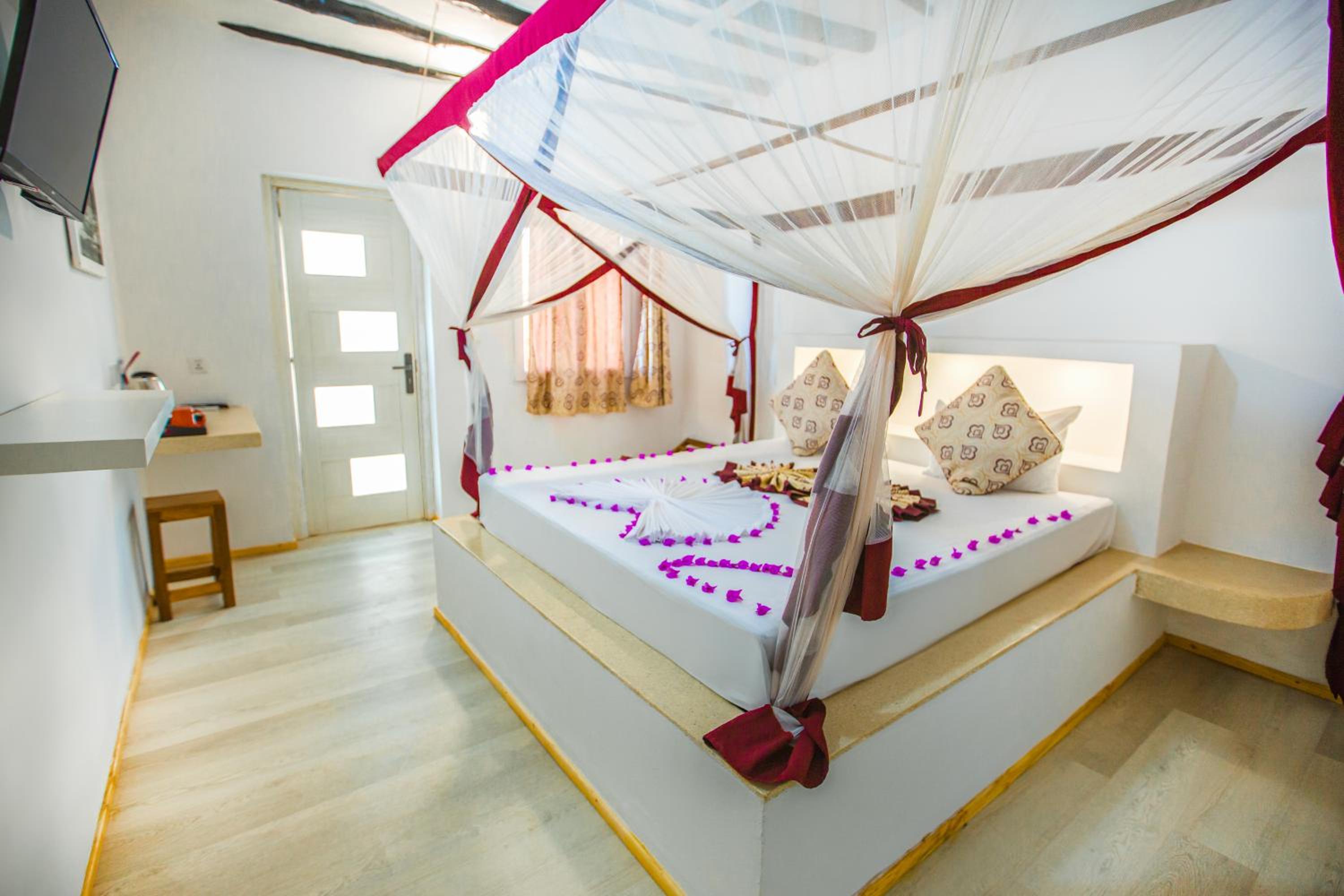 Room at AHG Dreams Bay Beach Hotel - Adults Only, MATEMWE