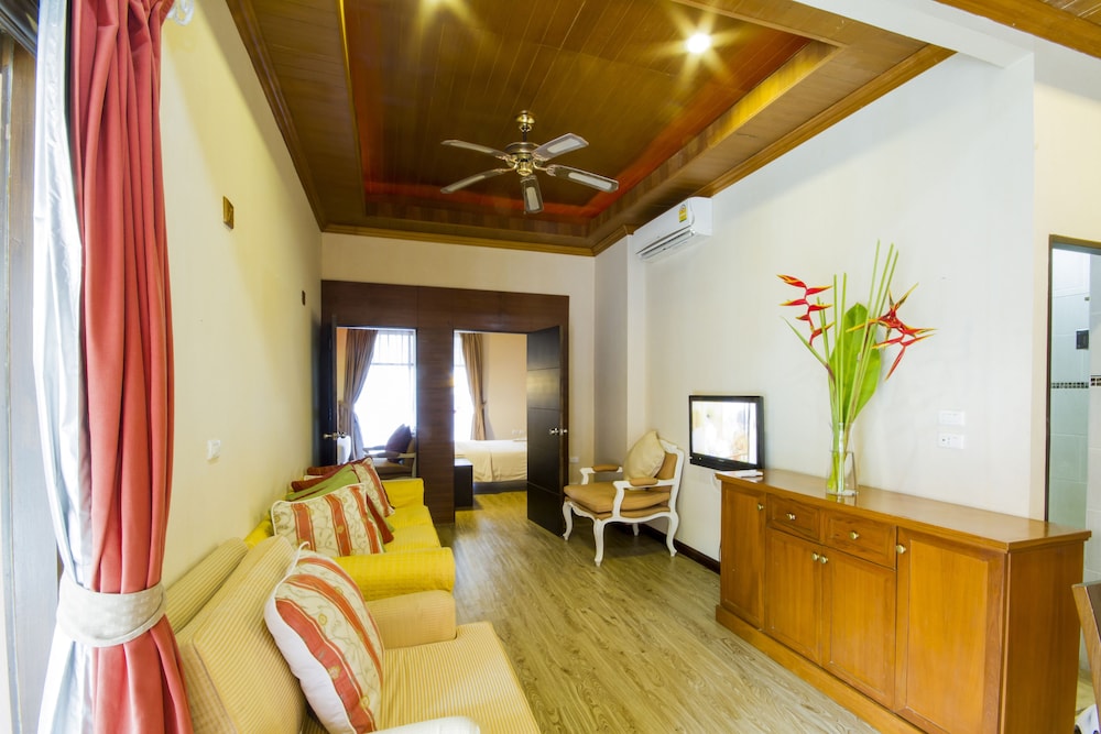 Pratamnak Villa 84/100
