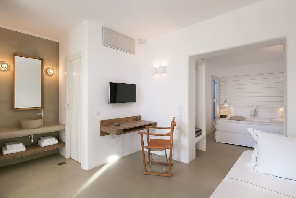 Seven Santa Maria Paros Boutique Hotel 26/36