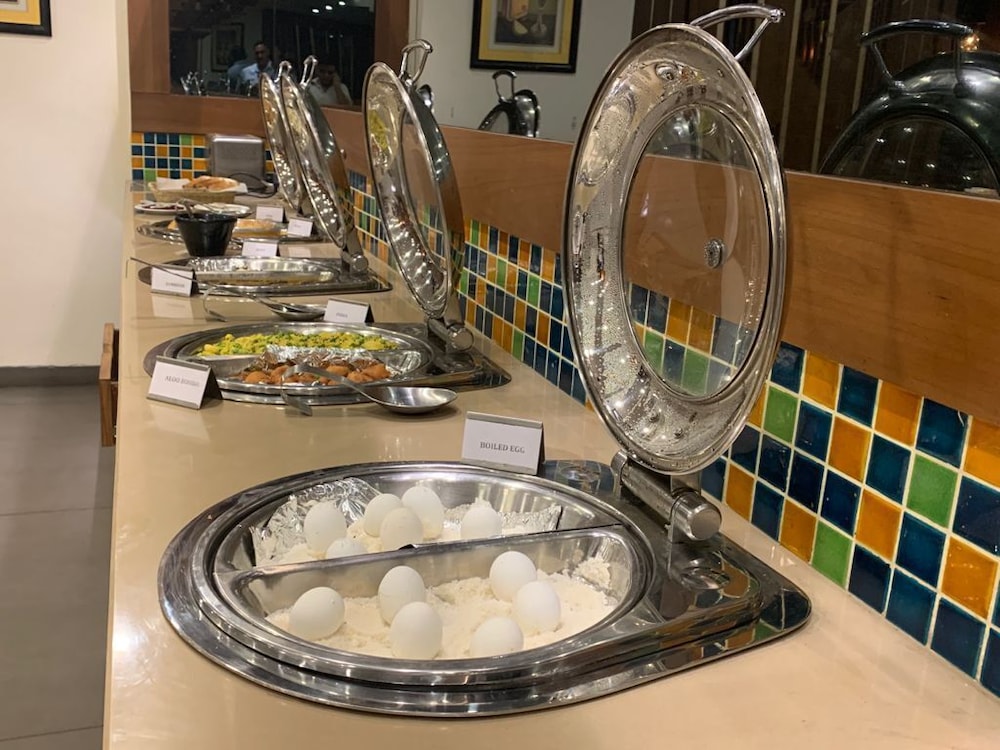 Hotel Shagun Zirakpur 25/50