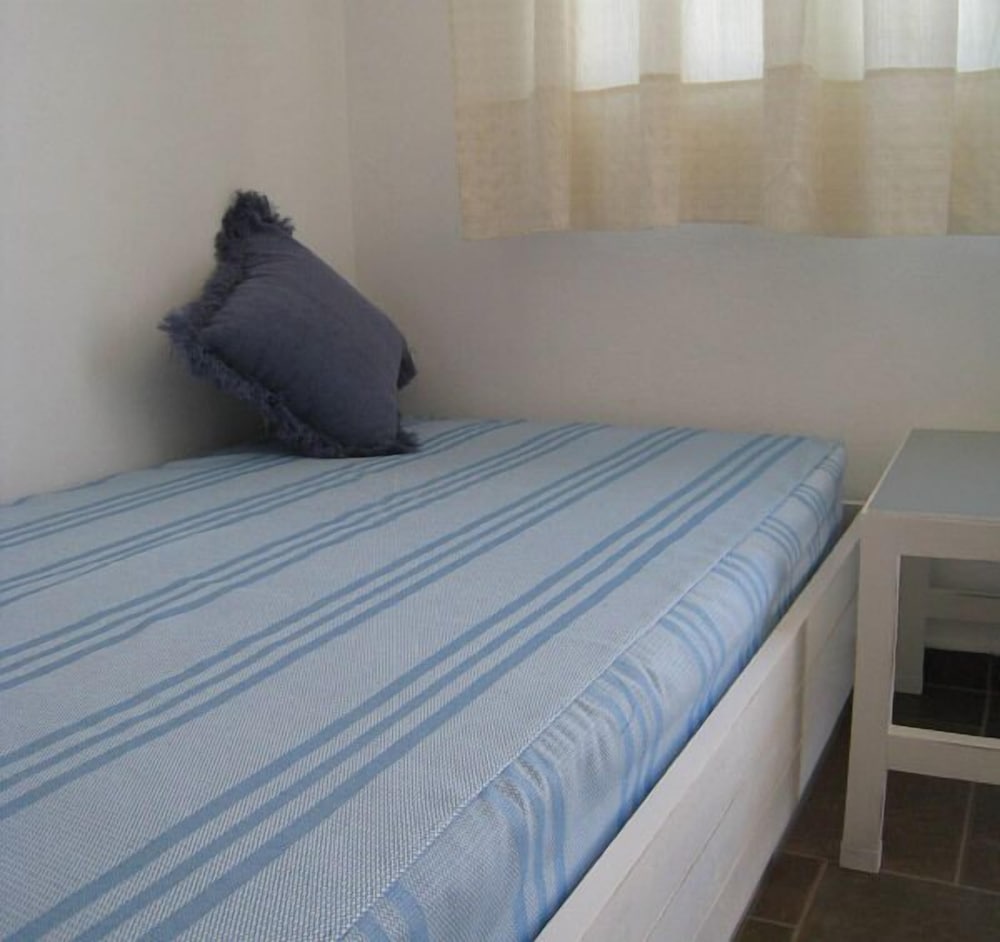 Room at Antigoni Studios, SKIROS