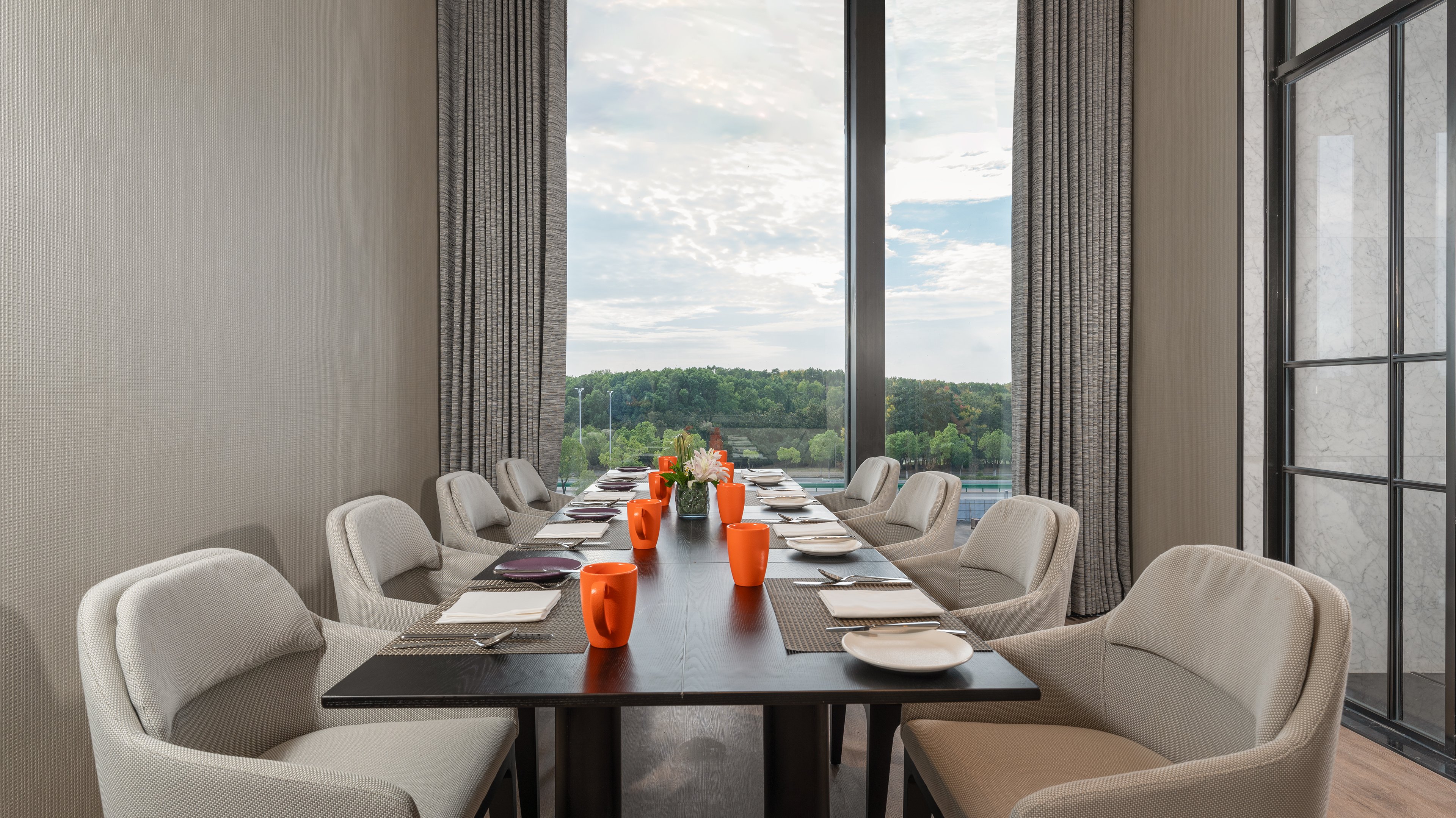 Holiday Inn Wuhan Houguan Lake by IHG 36/50