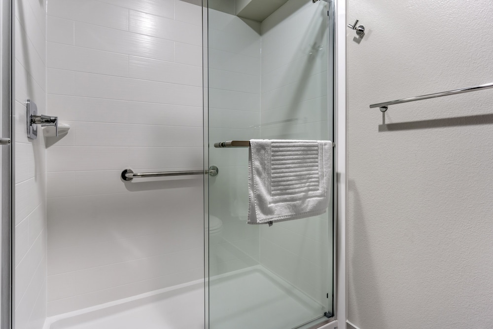 Quality Inn and Suites Pacific Auburn 18/51