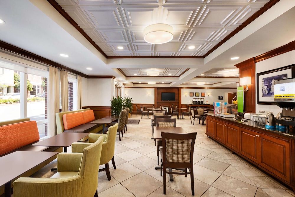 Hampton Inn Columbia Downtown 30/37