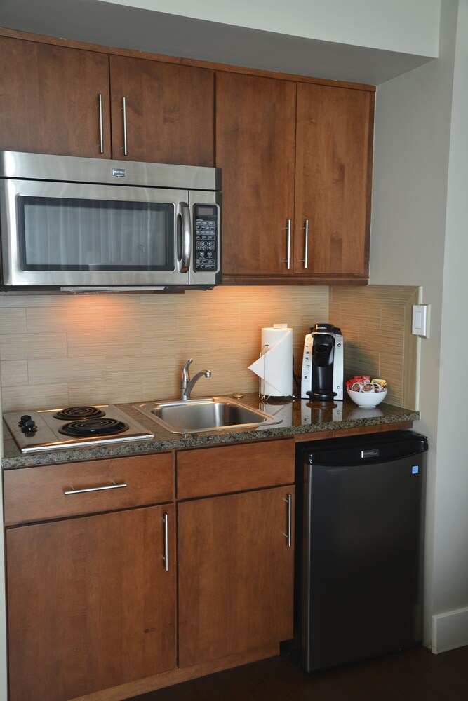 Rosedale Condominiums 60/60