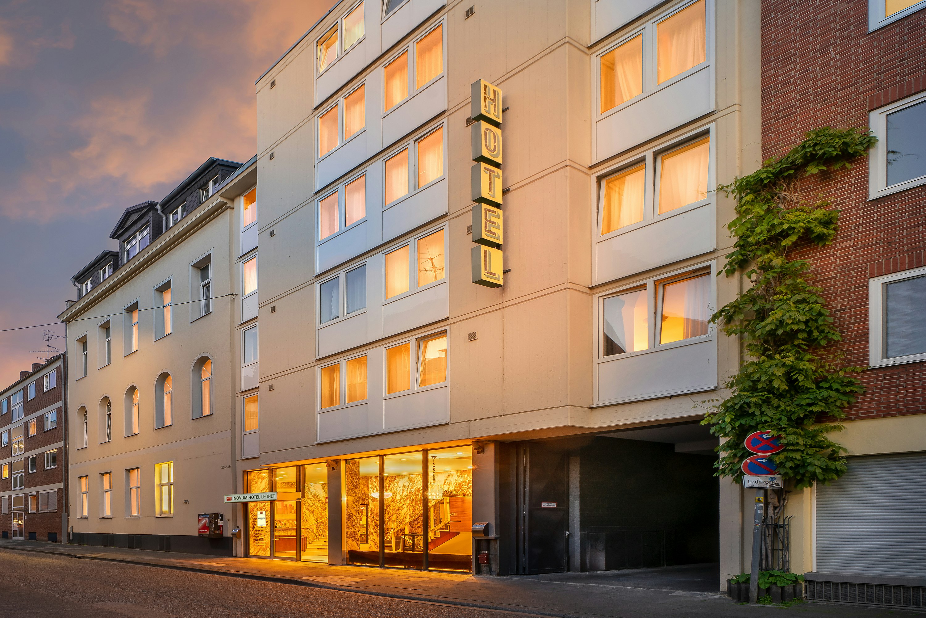 Hotel Leonet 69/71