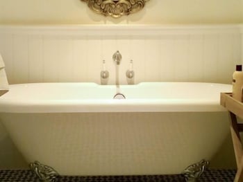 The Green Man Boutique Hotel 25/25