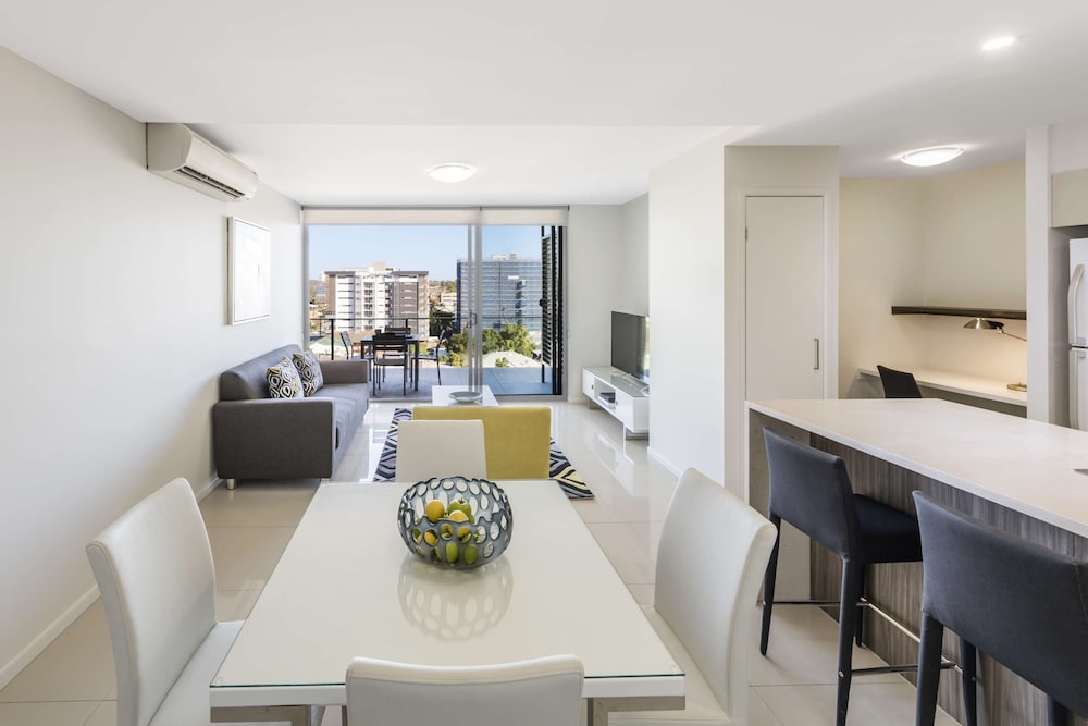 Oaks Brisbane Woolloongabba Suites 41/73