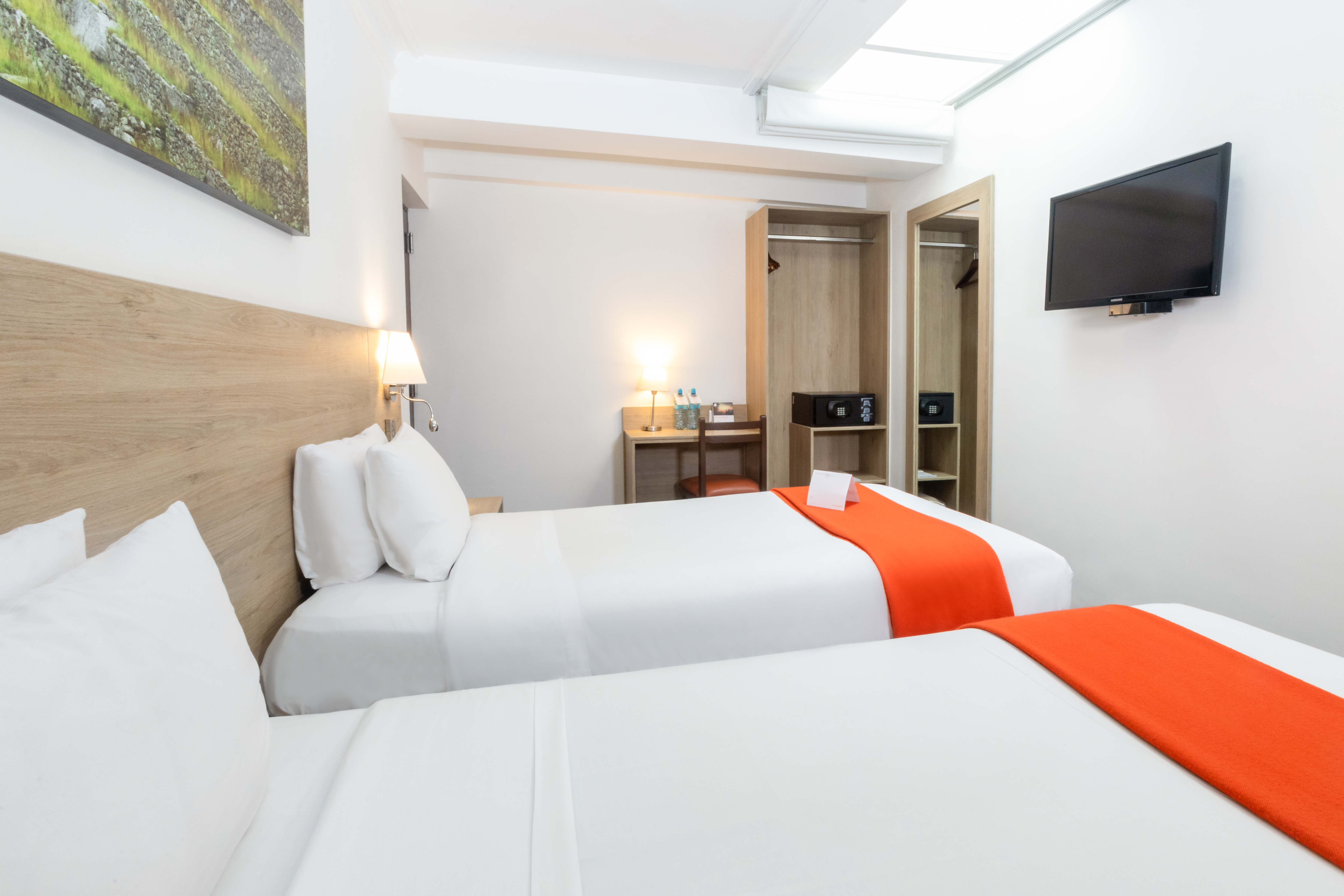 Standard, Twin Beds