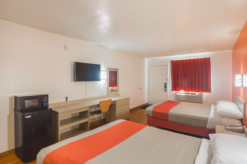 Motel6 Lawton, OK 16/46