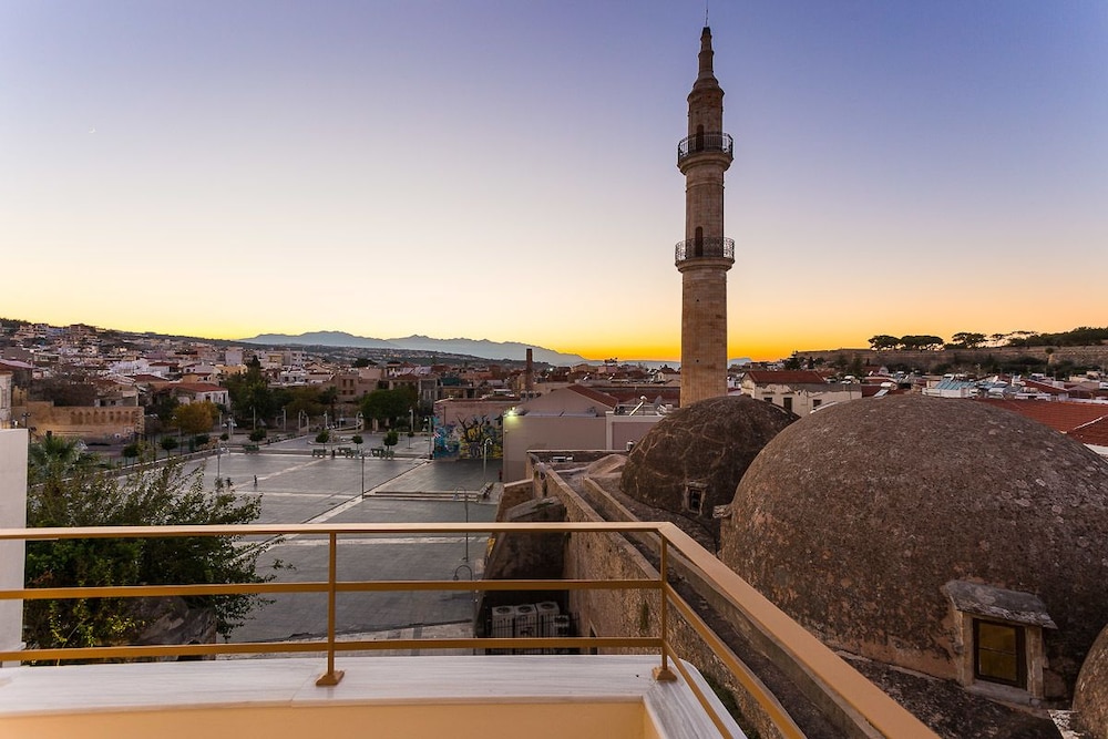 Polyxenia Boutique Hotel 43/50