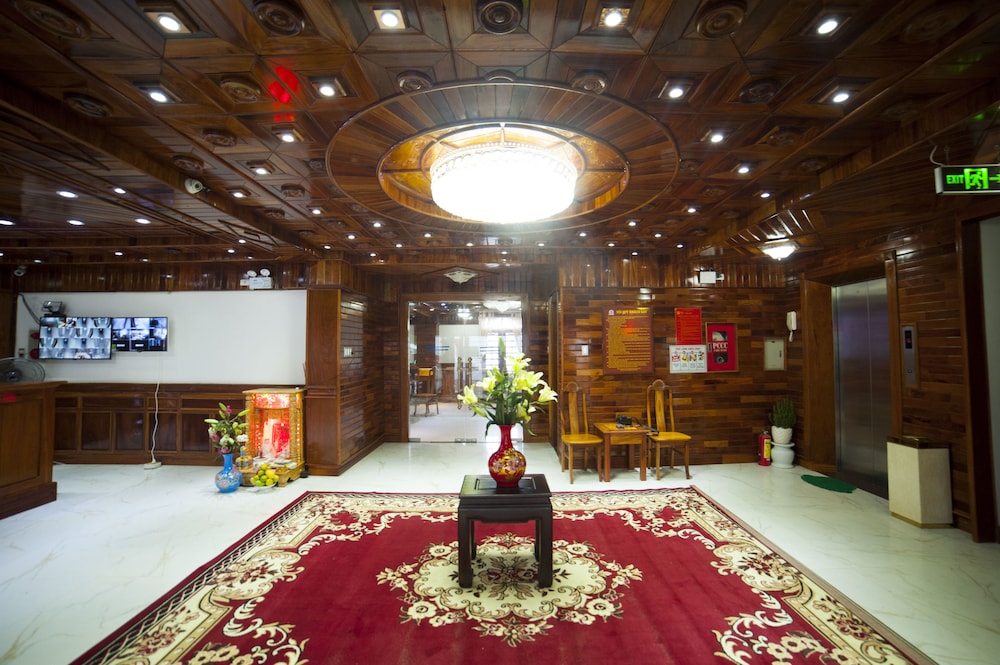 San San Hotel 58/66