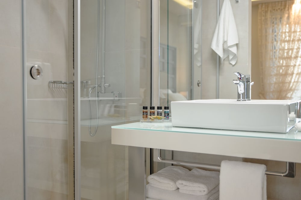 Athens Platinum Rooms and Suites 23/57