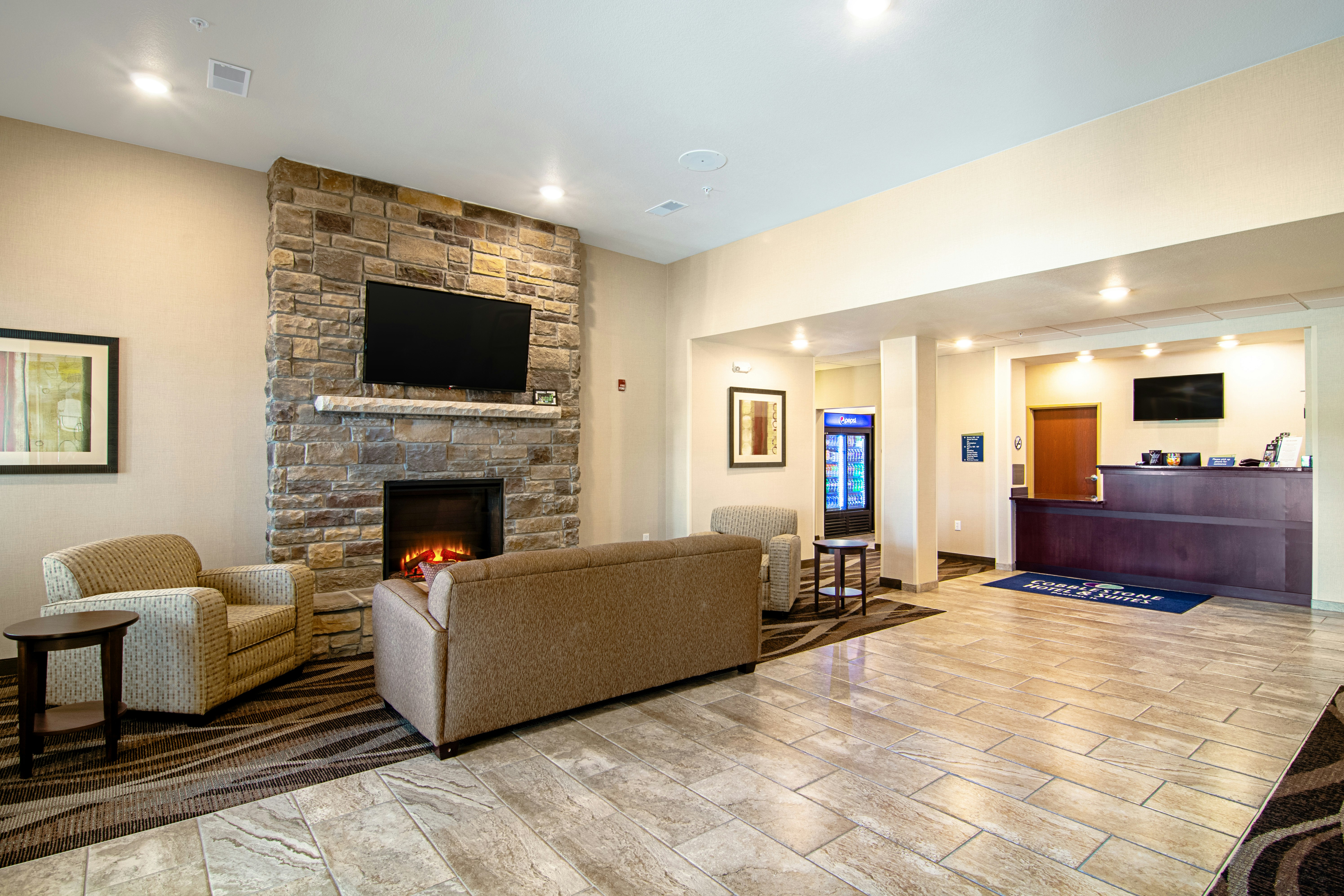 Cobblestone Hotel & Suites - Paxton 32/63