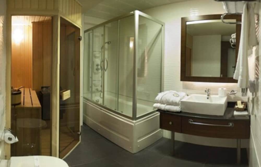 Marlight Boutique Hotel 50/50